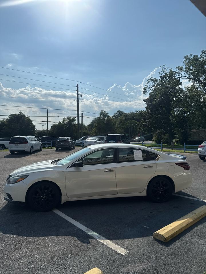 Nissan Altima 2.5 SR Sedan 2017