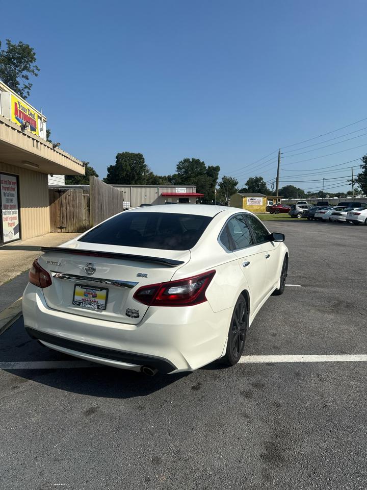 Nissan Altima 2.5 SR Sedan 2017