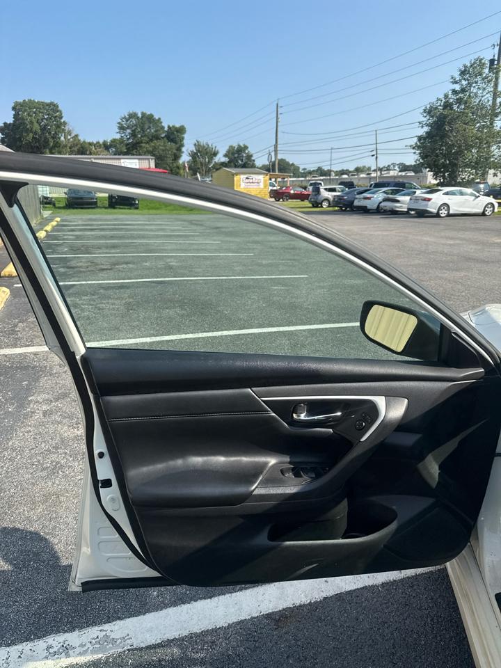 Nissan Altima 2.5 SR Sedan 2017