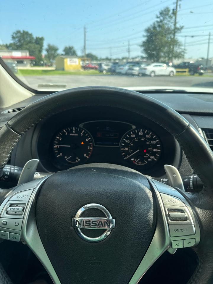 Nissan Altima 2.5 SR Sedan 2017