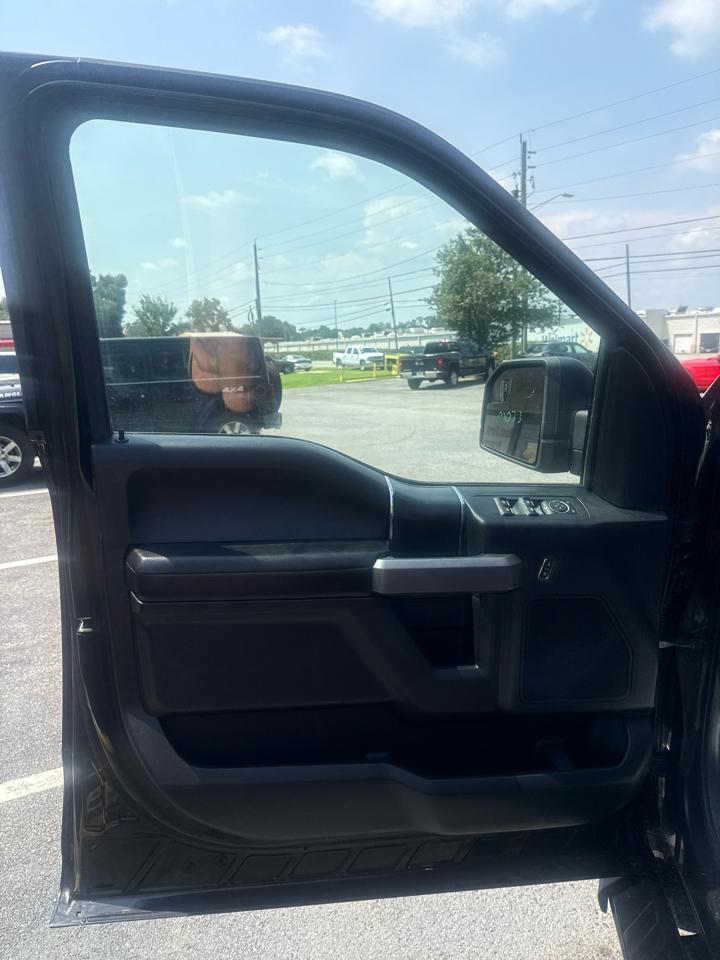 Ford F-150 4WD SuperCrew 139" FX4 2019