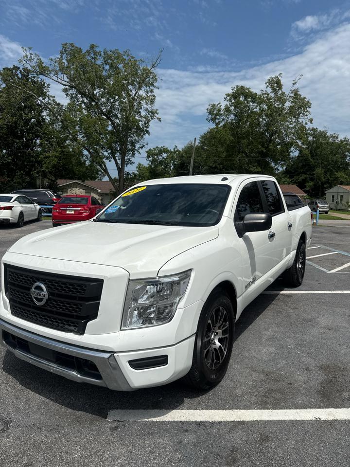 Nissan Titan 4x2 Crew Cab SV 2021