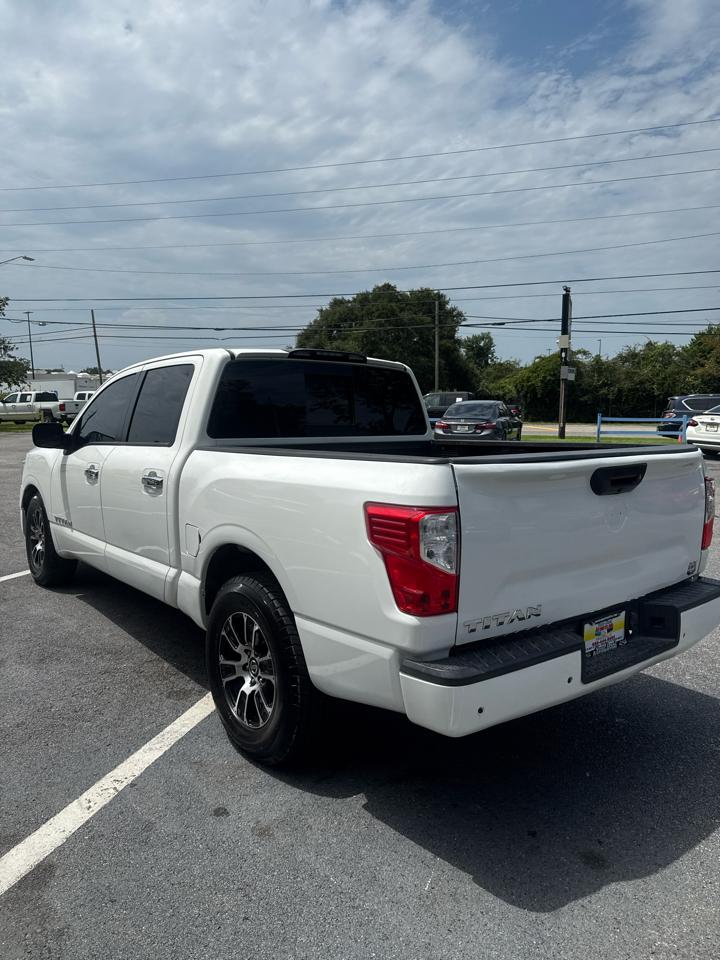 Nissan Titan 4x2 Crew Cab SV 2021