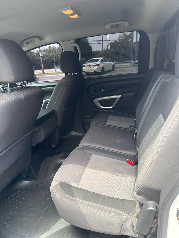 Nissan Titan 4x2 Crew Cab SV 2021