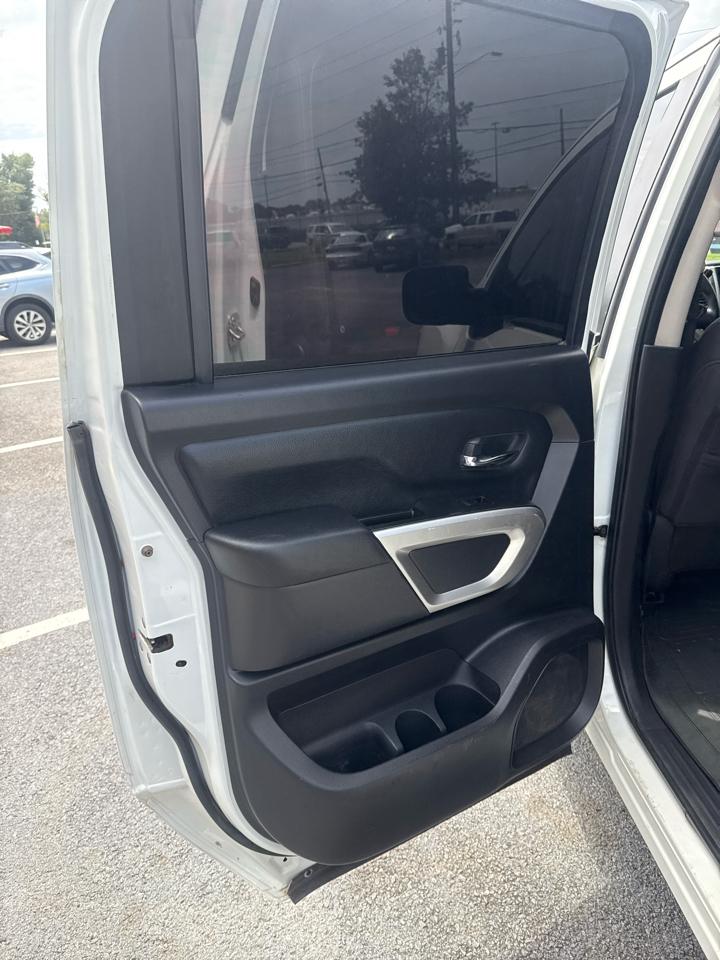 Nissan Titan 4x2 Crew Cab SV 2021