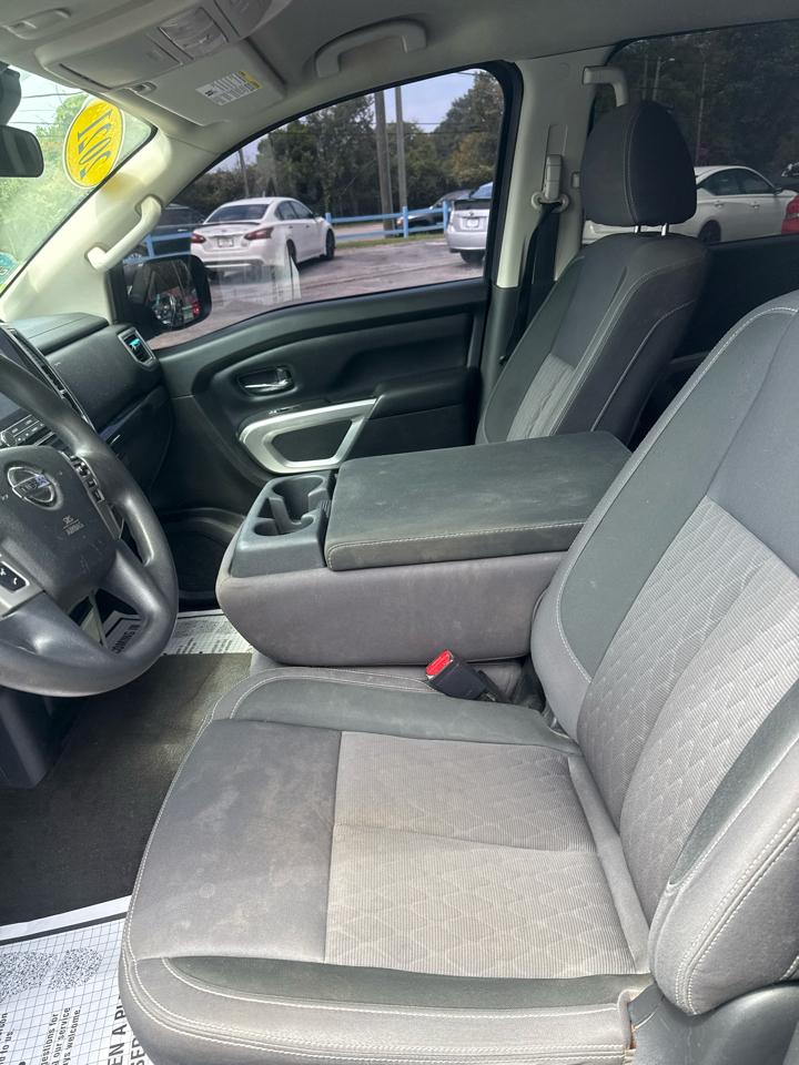 Nissan Titan 4x2 Crew Cab SV 2021