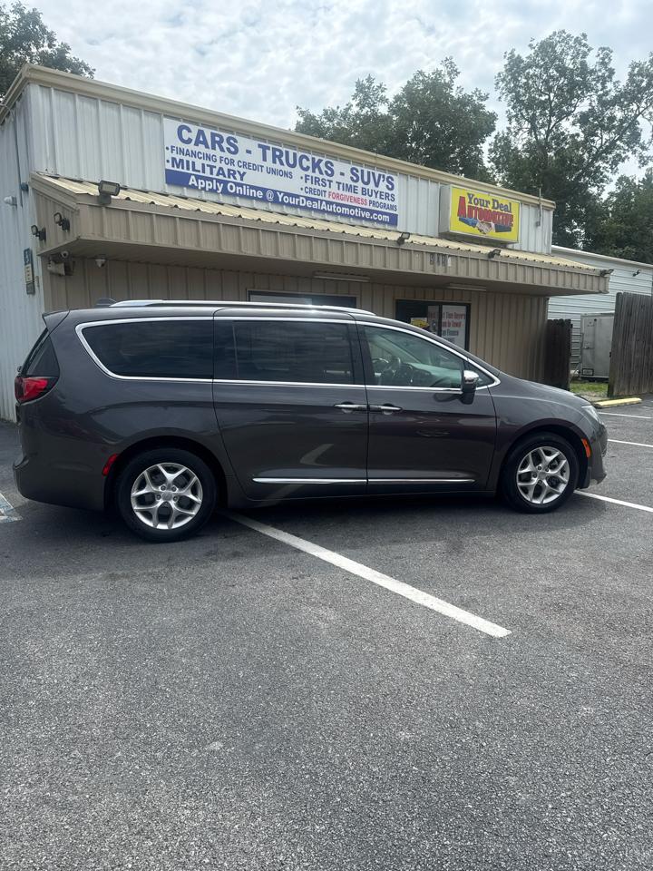 Chrysler Pacifica Limited FWD 2020