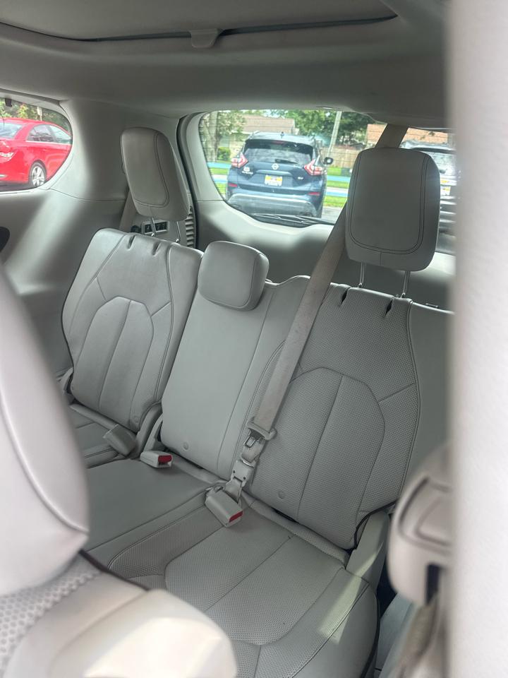 Chrysler Pacifica Limited FWD 2020