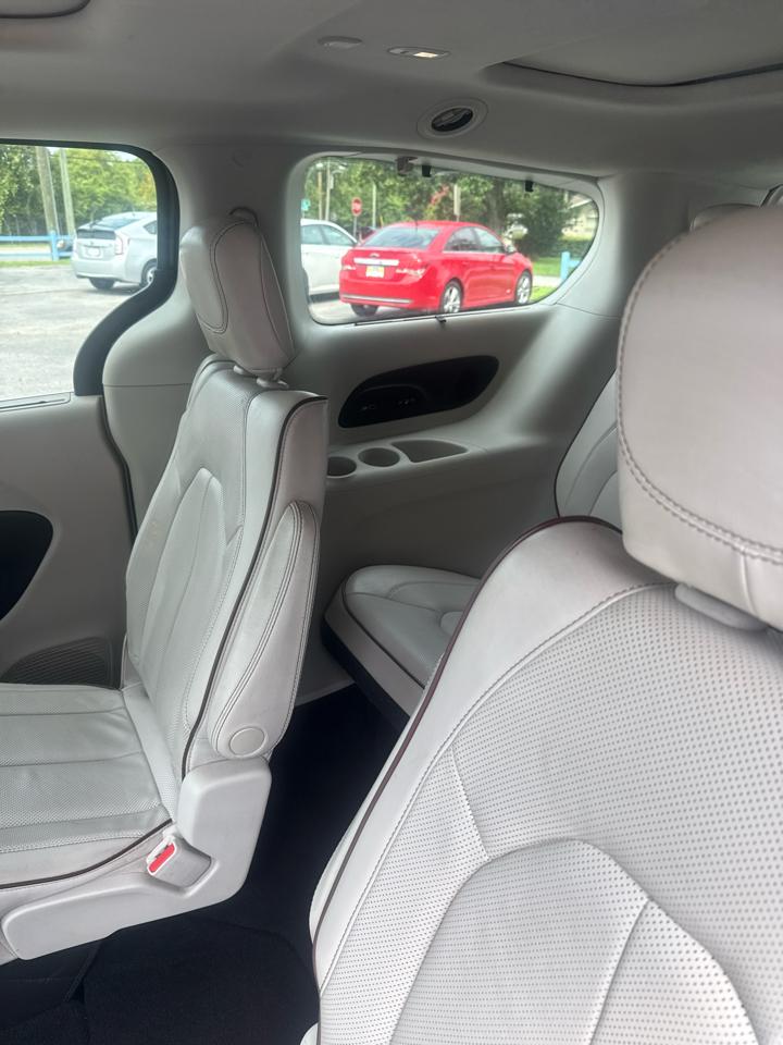 Chrysler Pacifica Limited FWD 2020