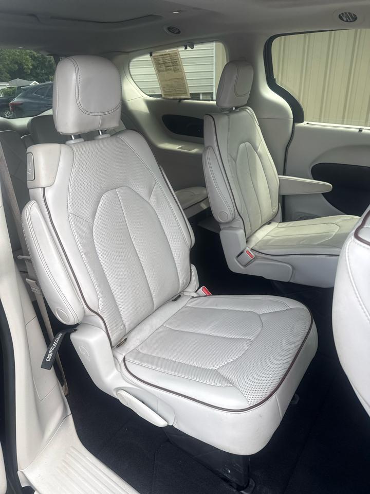 Chrysler Pacifica Limited FWD 2020