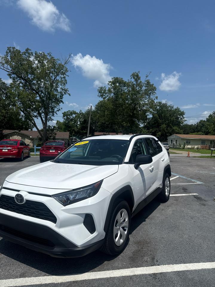 Toyota RAV4 LE FWD (Natl) 2020