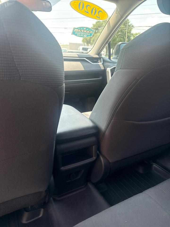 Toyota RAV4 LE FWD (Natl) 2020