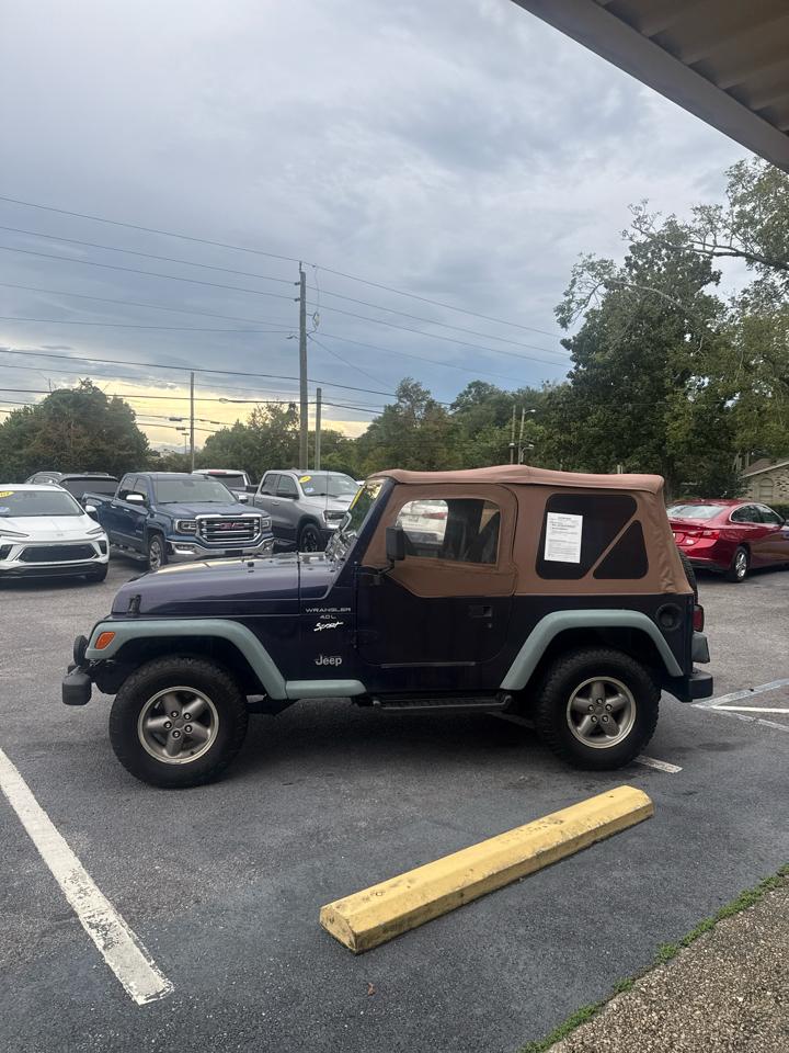 Jeep Wrangler photo 4