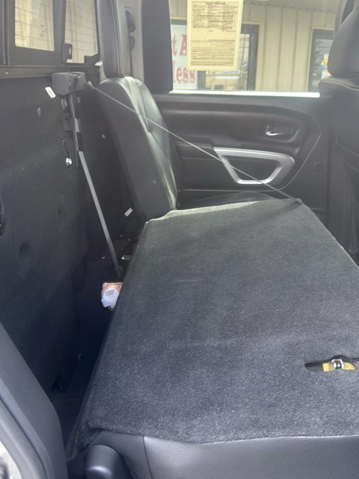 Nissan Titan 4x4 Crew Cab PRO-4X 2017