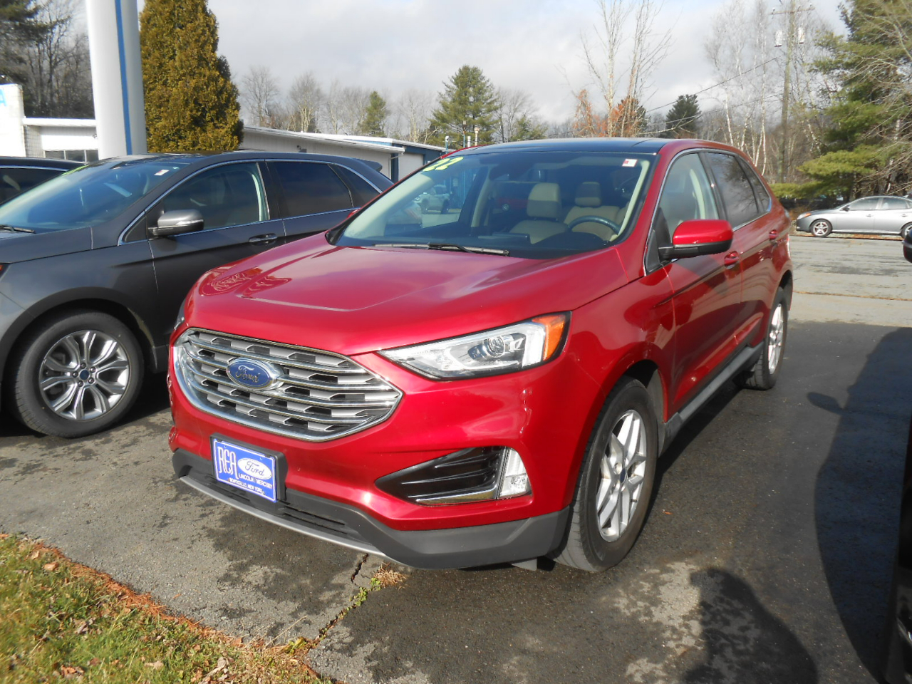 2022 Ford Edge SEL's photo