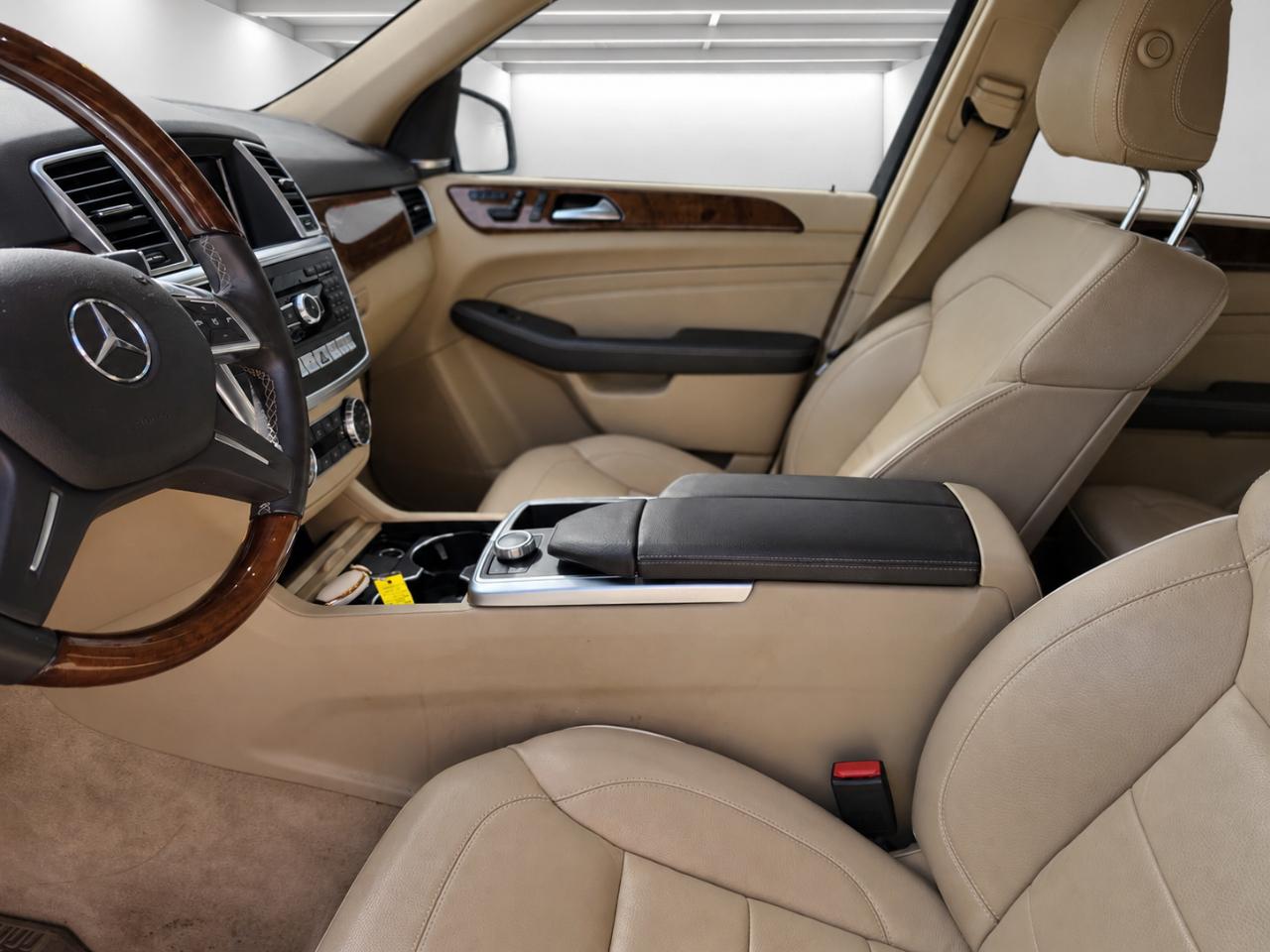 Mercedes-Benz M-Class ML550 2012