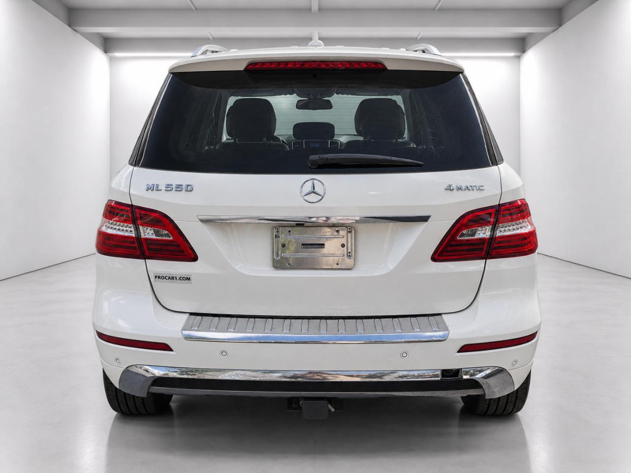 Mercedes-Benz M-Class ML550 2012