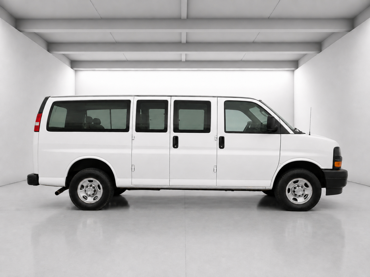 GMC Savana G2500 Extended Cargo 2023