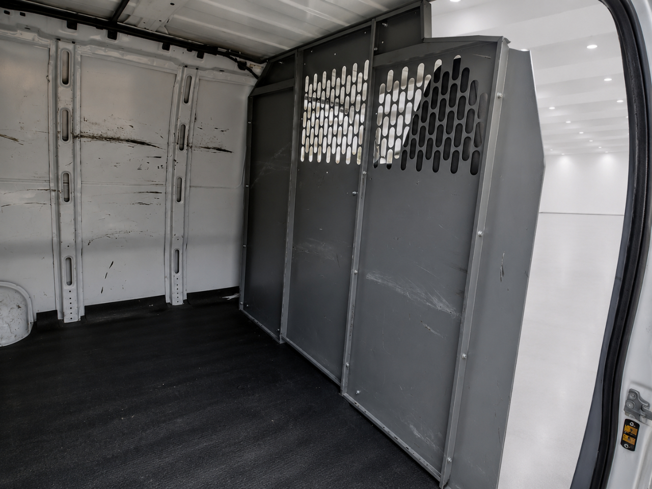 GMC Savana G2500 Extended Cargo 2023
