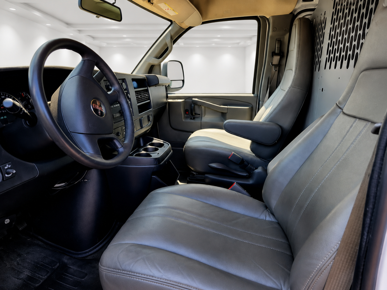 GMC Savana G2500 Extended Cargo 2023