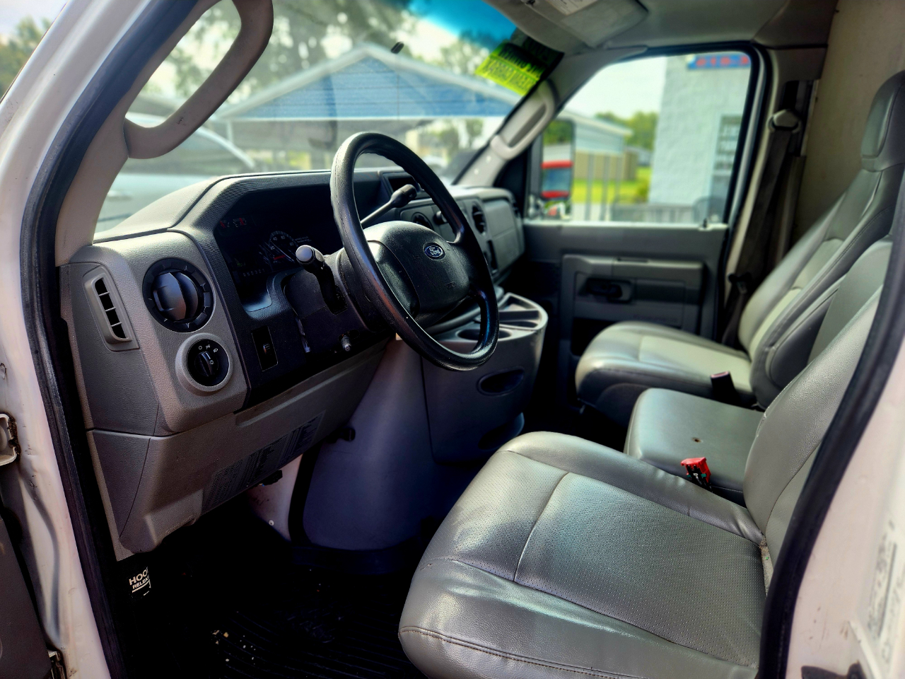 Ford Econoline E-450 2009 Ford Econoline E-450 2009