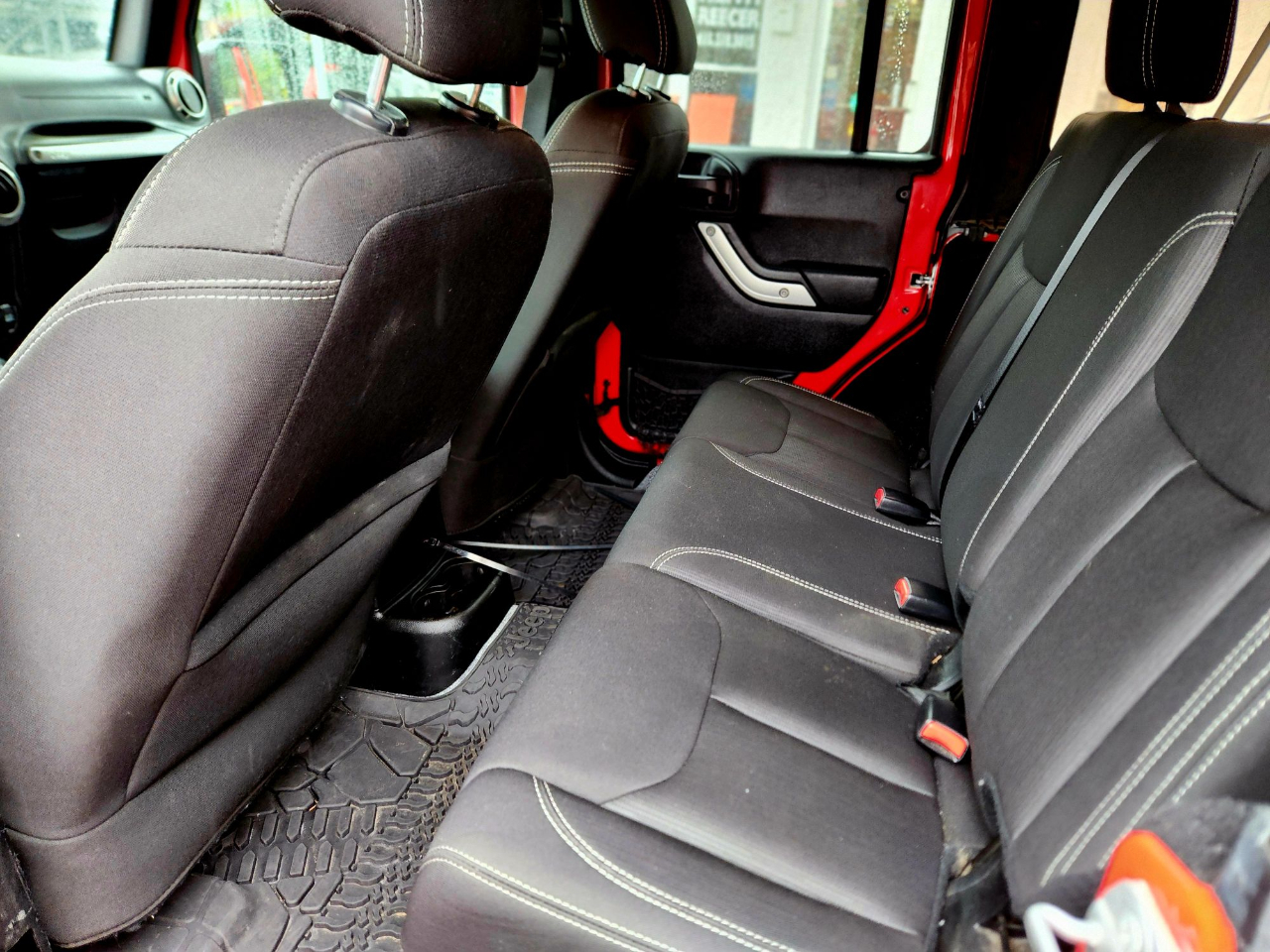 Jeep Wrangler Unlimited Sahara 4WD 2017 Jeep Wrangler Unlimited Sahara 4WD 2017