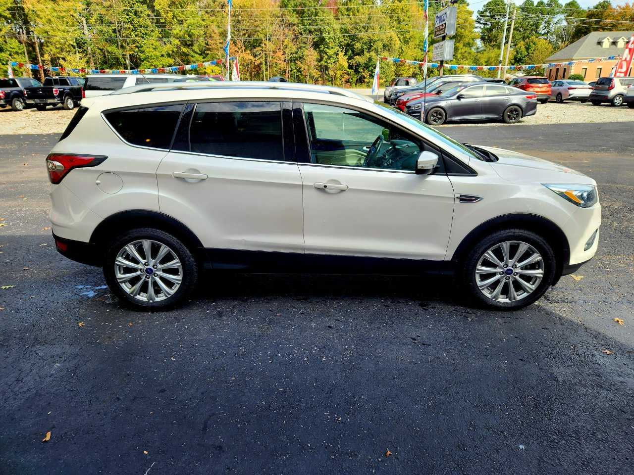 Ford Escape Titanium 4WD 2017 Ford Escape Titanium 4WD 2017