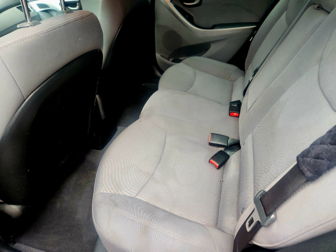 Hyundai Elantra SE 6AT 2015 Hyundai Elantra SE 6AT 2015