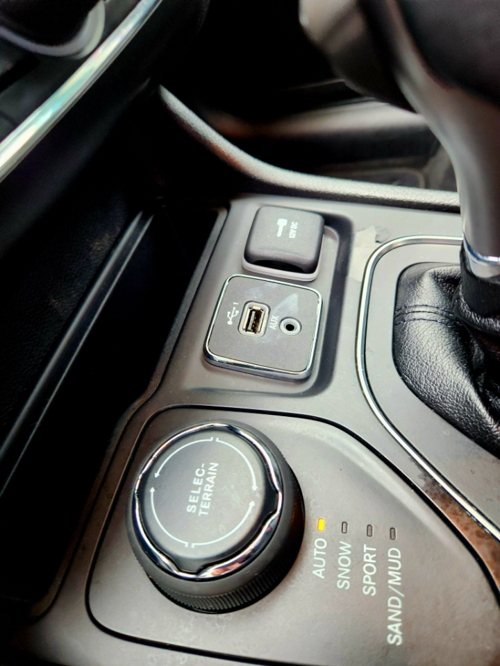 Jeep Cherokee Latitude Plus 4x4 2020