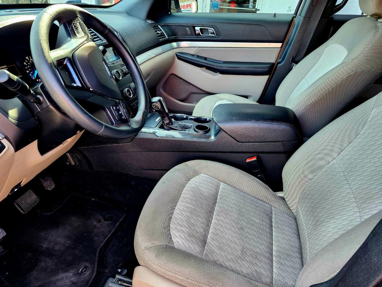 Ford Explorer Base FWD 2018