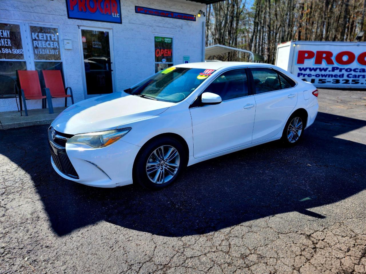 Toyota Camry 4dr Sdn I4 Auto XLE (Natl) 2015