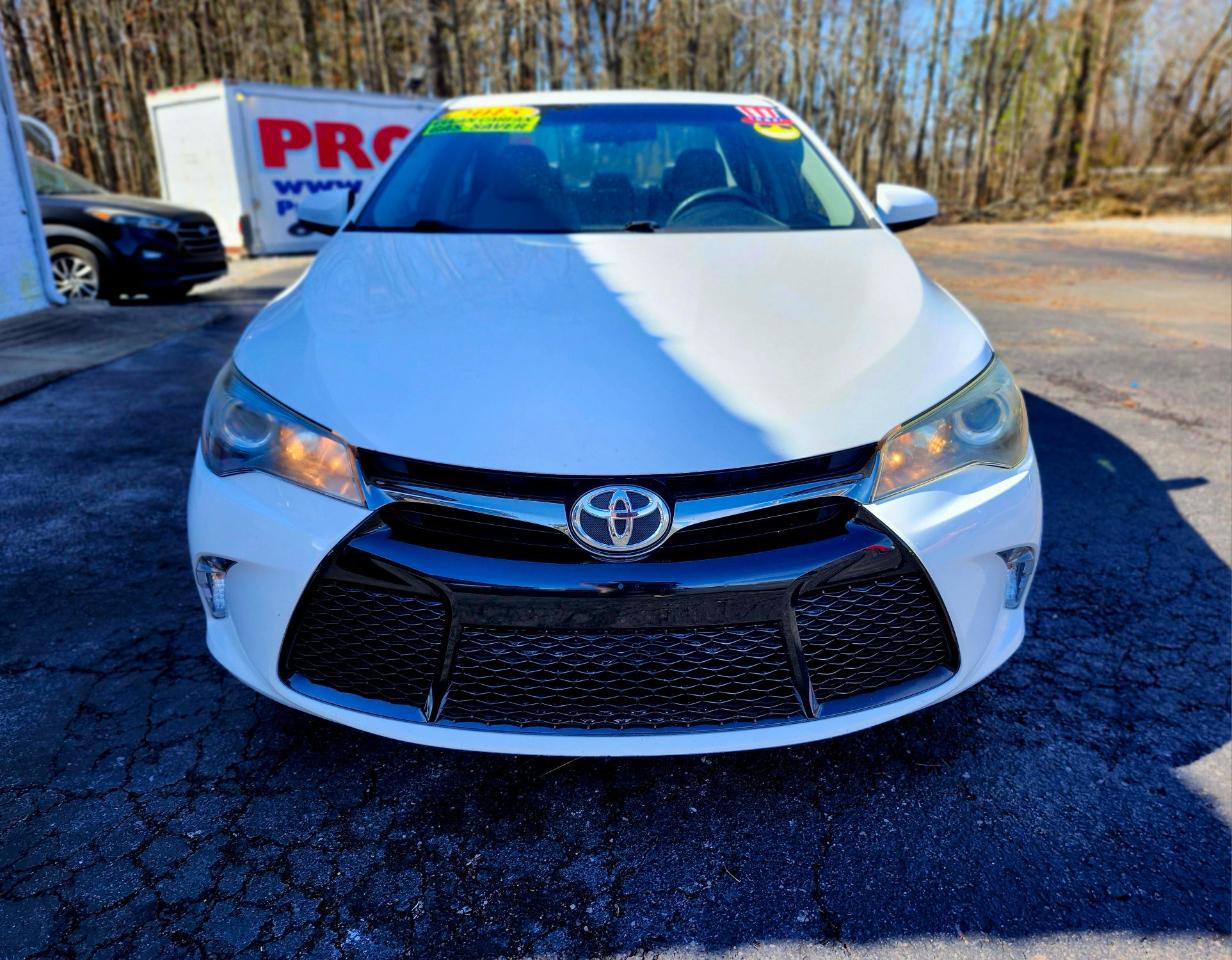 Toyota Camry 4dr Sdn I4 Auto XLE (Natl) 2015