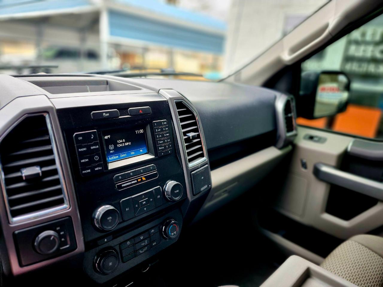 Ford F-150 4WD SuperCrew 145" XLT 2016