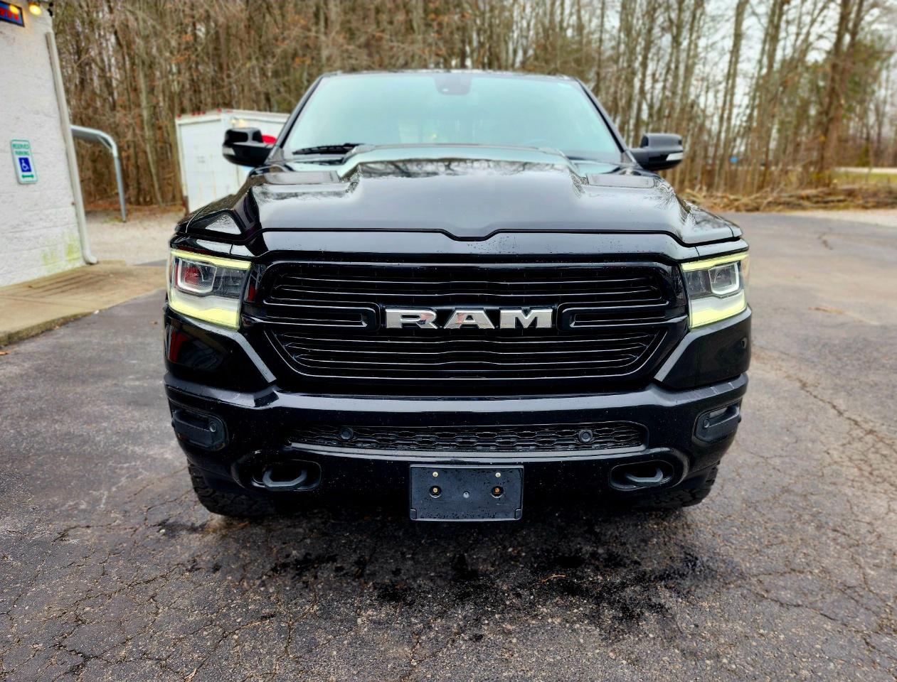 RAM 1500 Laramie 4x4 Crew Cab 5'7" Box 2019