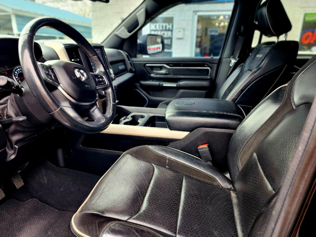 RAM 1500 Laramie 4x4 Crew Cab 5'7" Box 2019