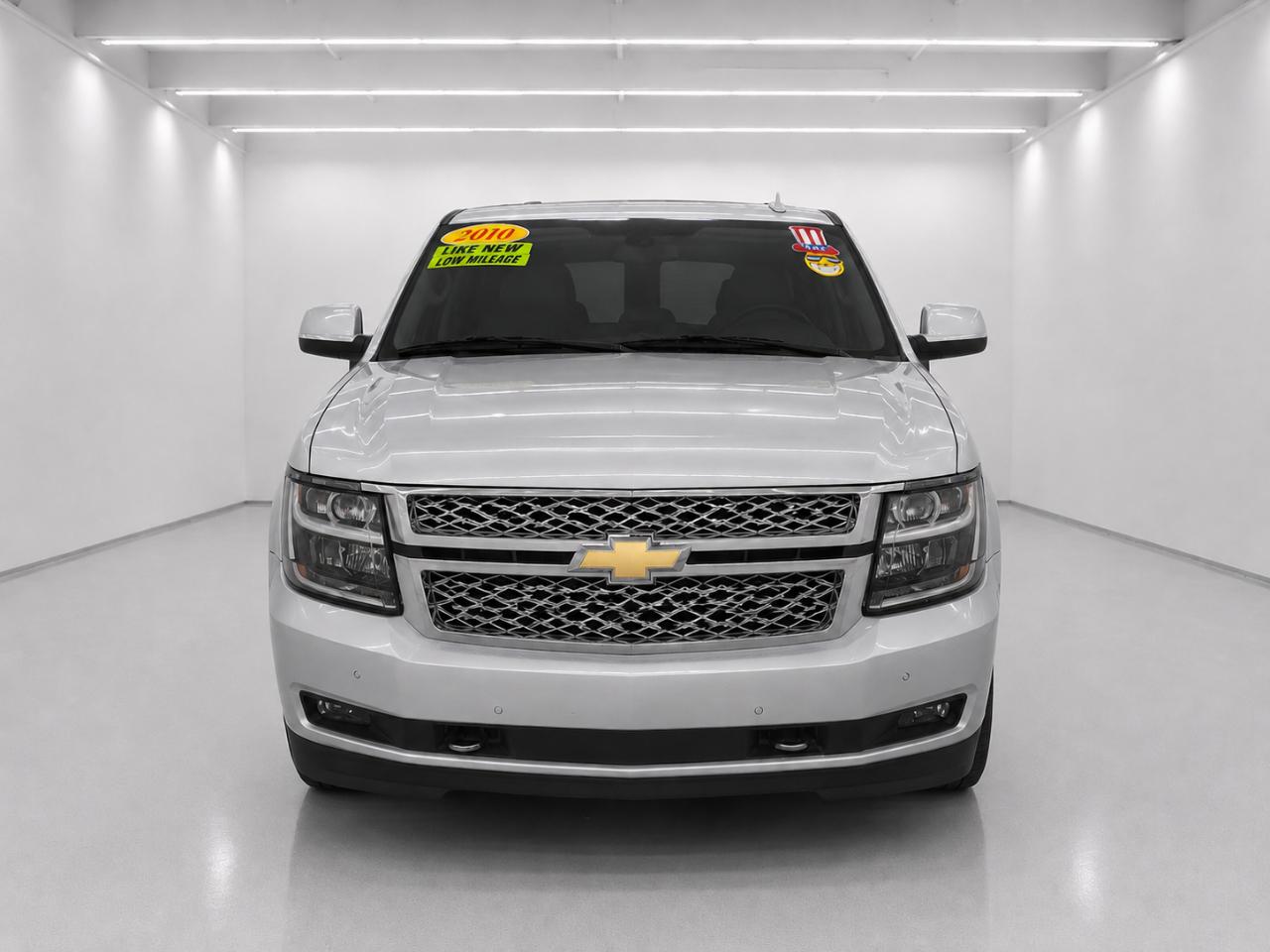 Chevrolet Suburban 4WD 4dr 1500 LT 2019