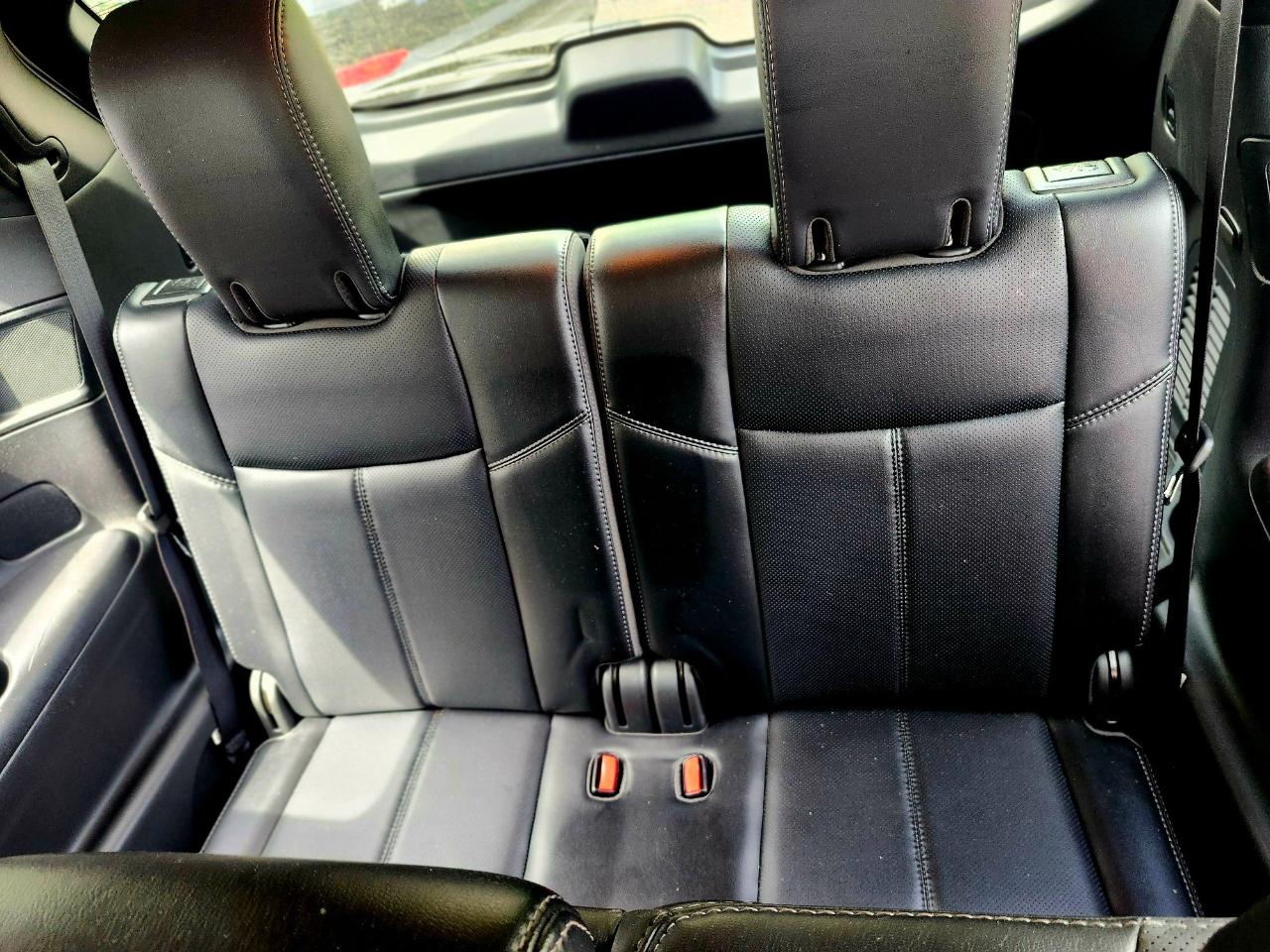 Nissan Pathfinder Platinum 4D SUV FWD 2017