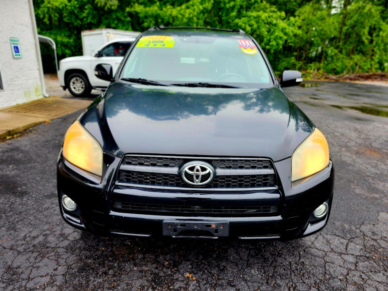 Toyota RAV4 Sport I4 4WD 2011
