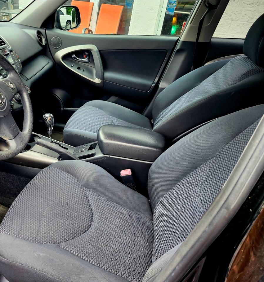 Toyota RAV4 Sport I4 4WD 2011