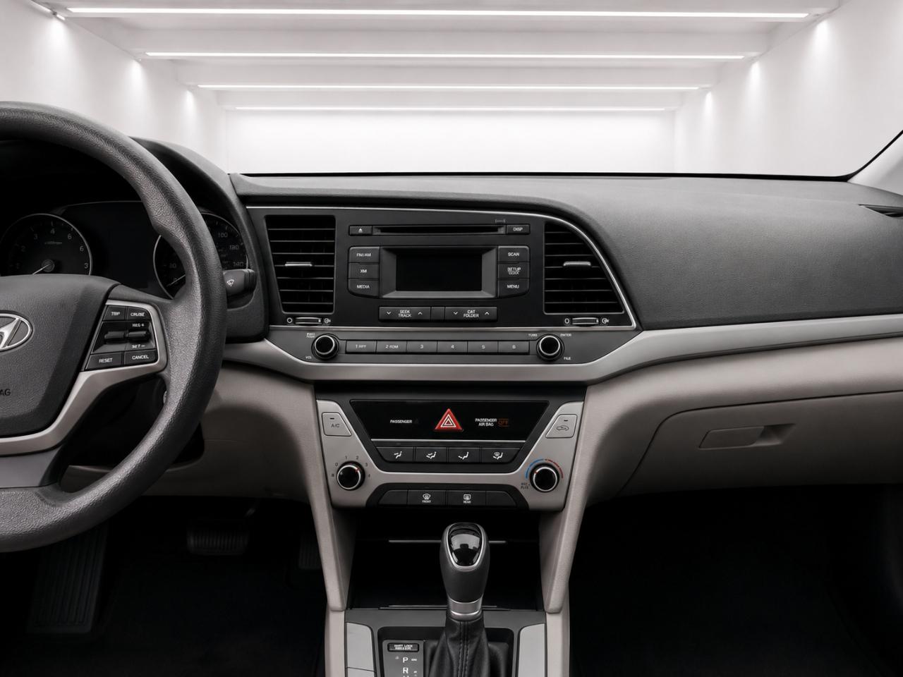 Hyundai Elantra SE 6AT 2017