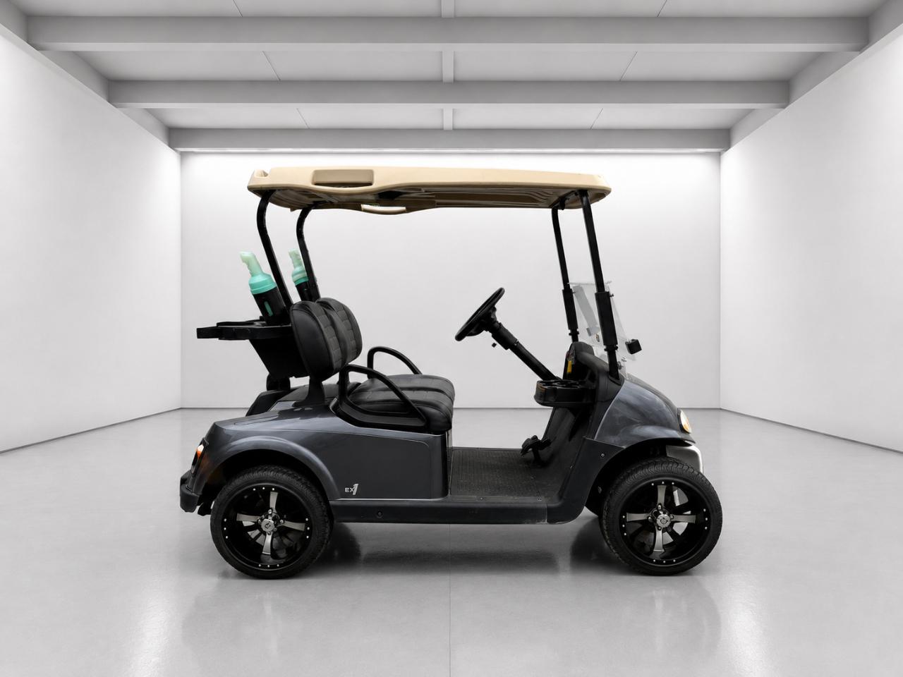 EZ-GO Golf Cart  2023