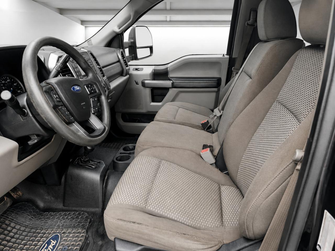 Ford F-250 SD XLT Crew Cab 4WD 2017