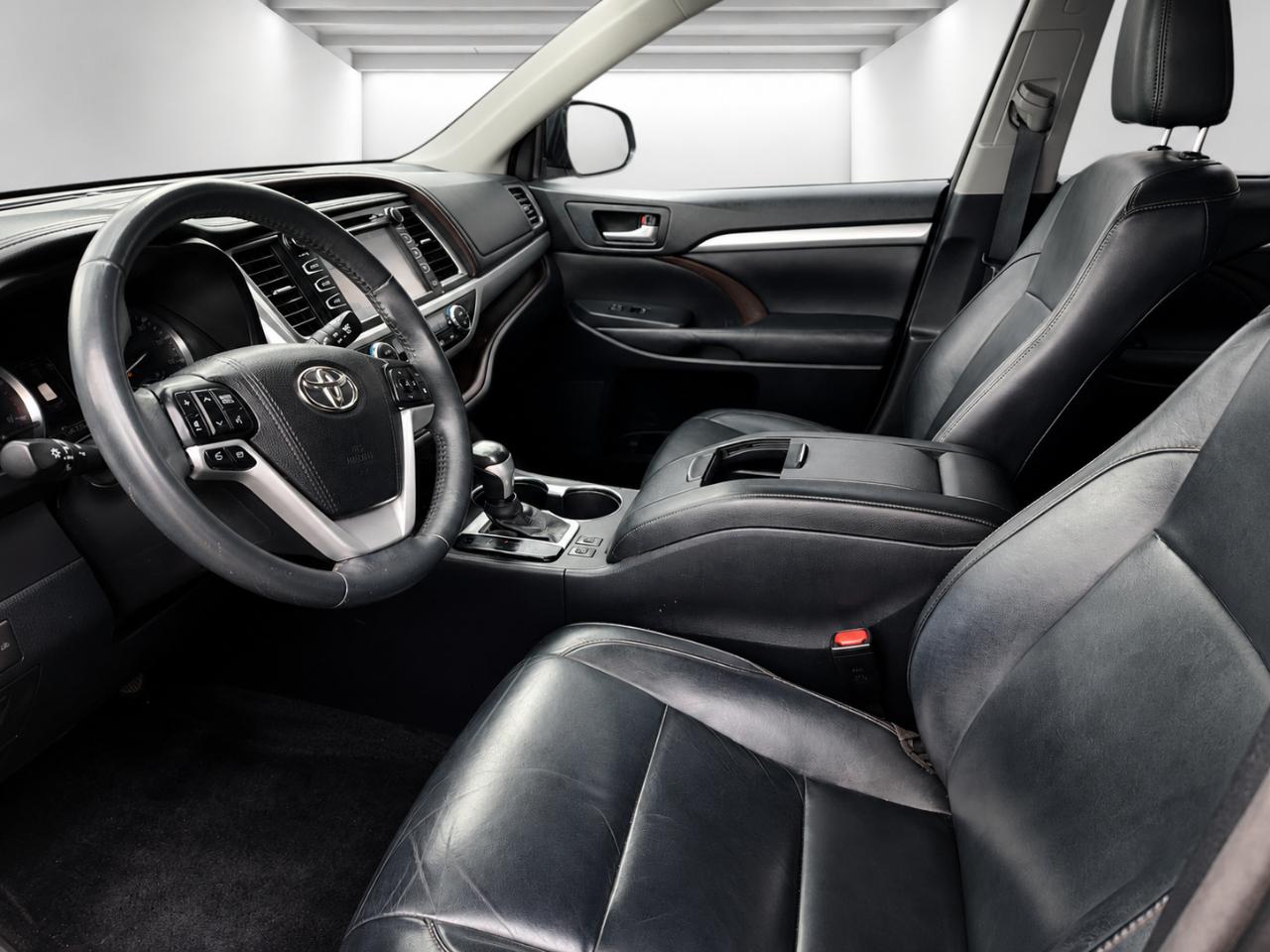 Toyota Highlander XLE FWD V6 2015