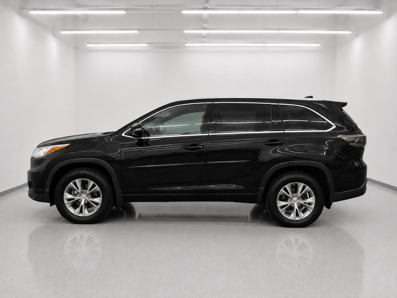 Toyota Highlander XLE FWD V6 2015
