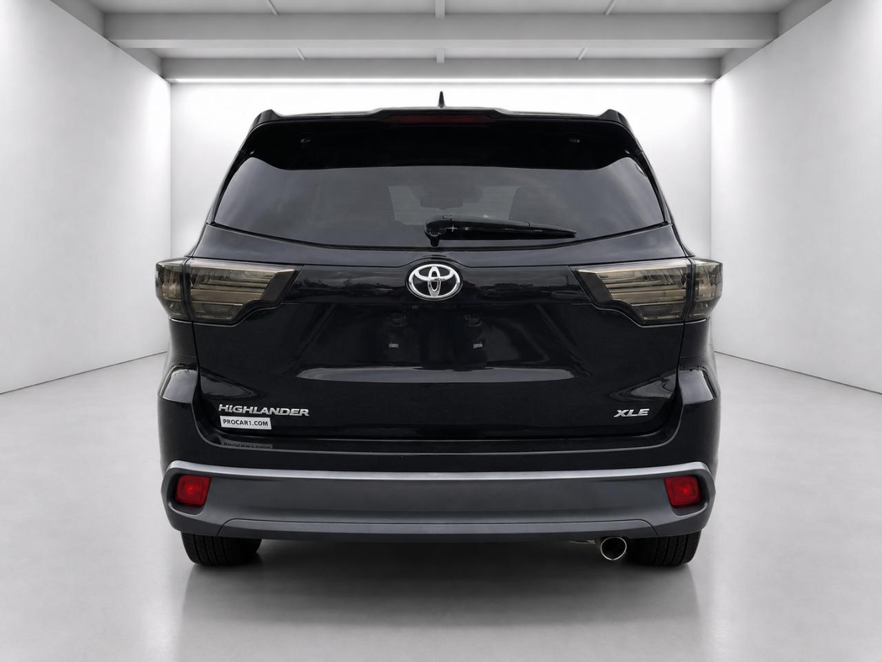 Toyota Highlander XLE FWD V6 2015