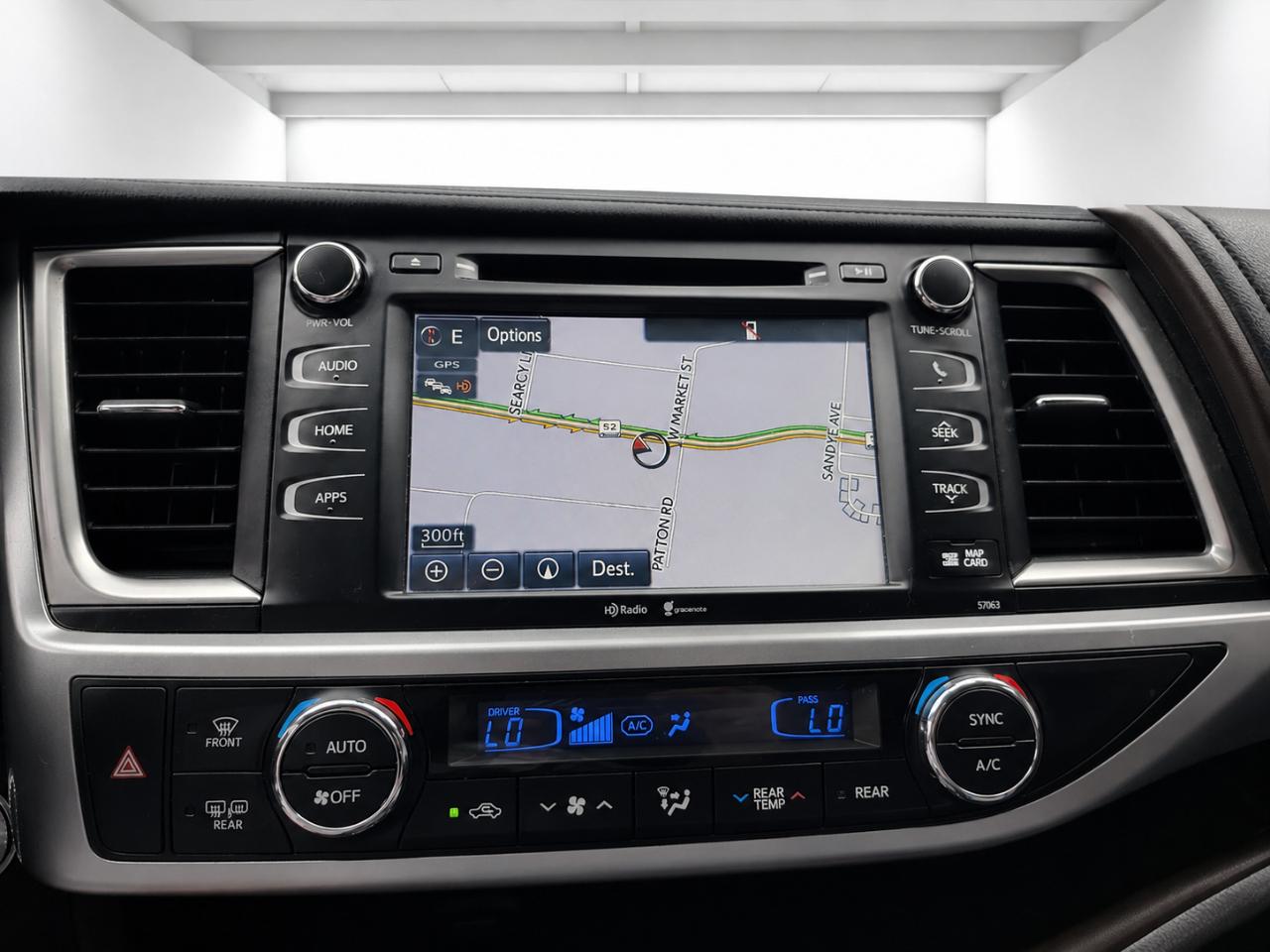 Toyota Highlander XLE FWD V6 2015