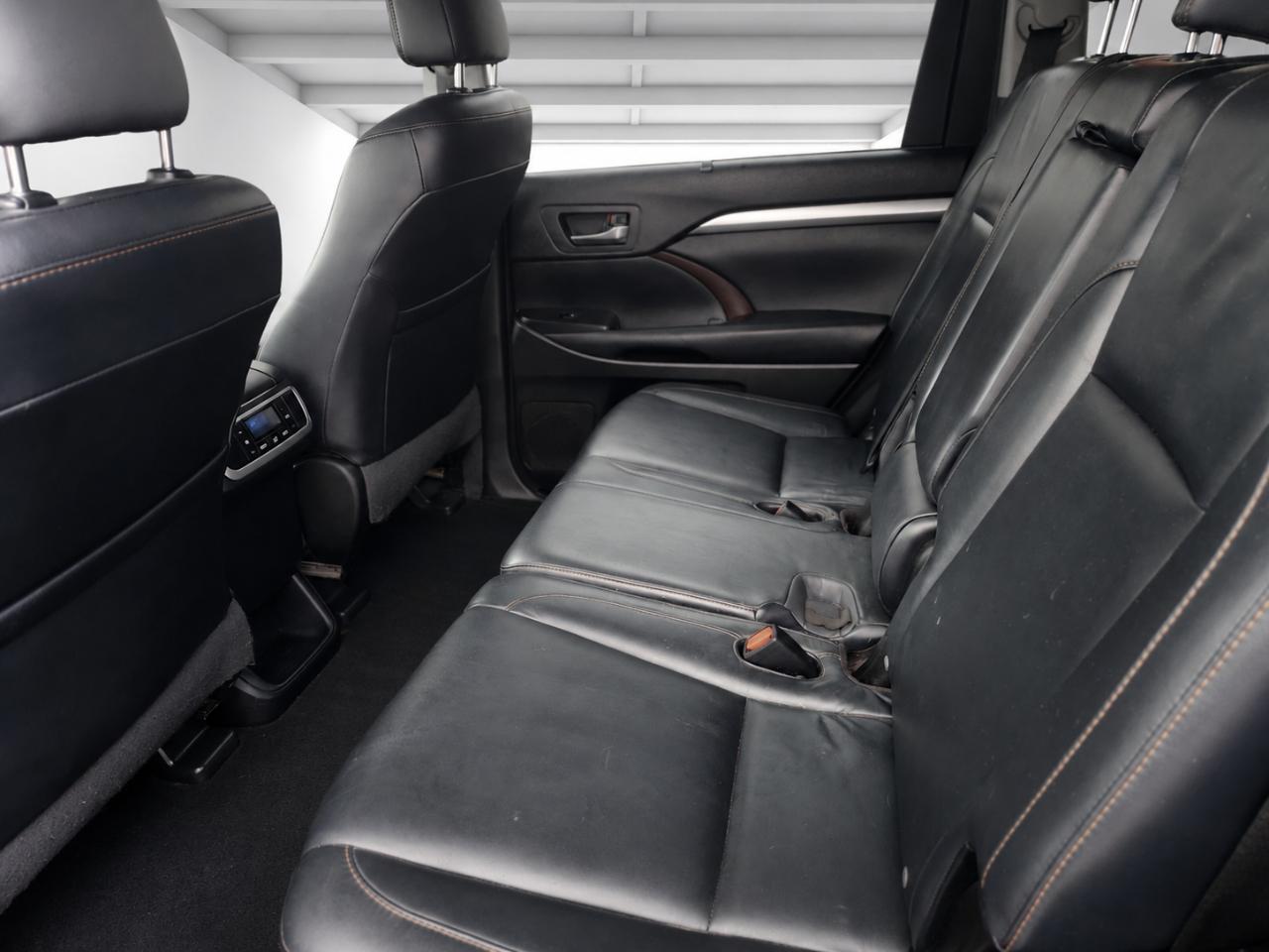 Toyota Highlander XLE FWD V6 2015