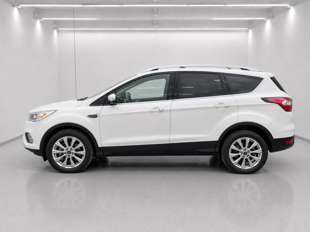 Ford Escape Titanium 4WD 2017