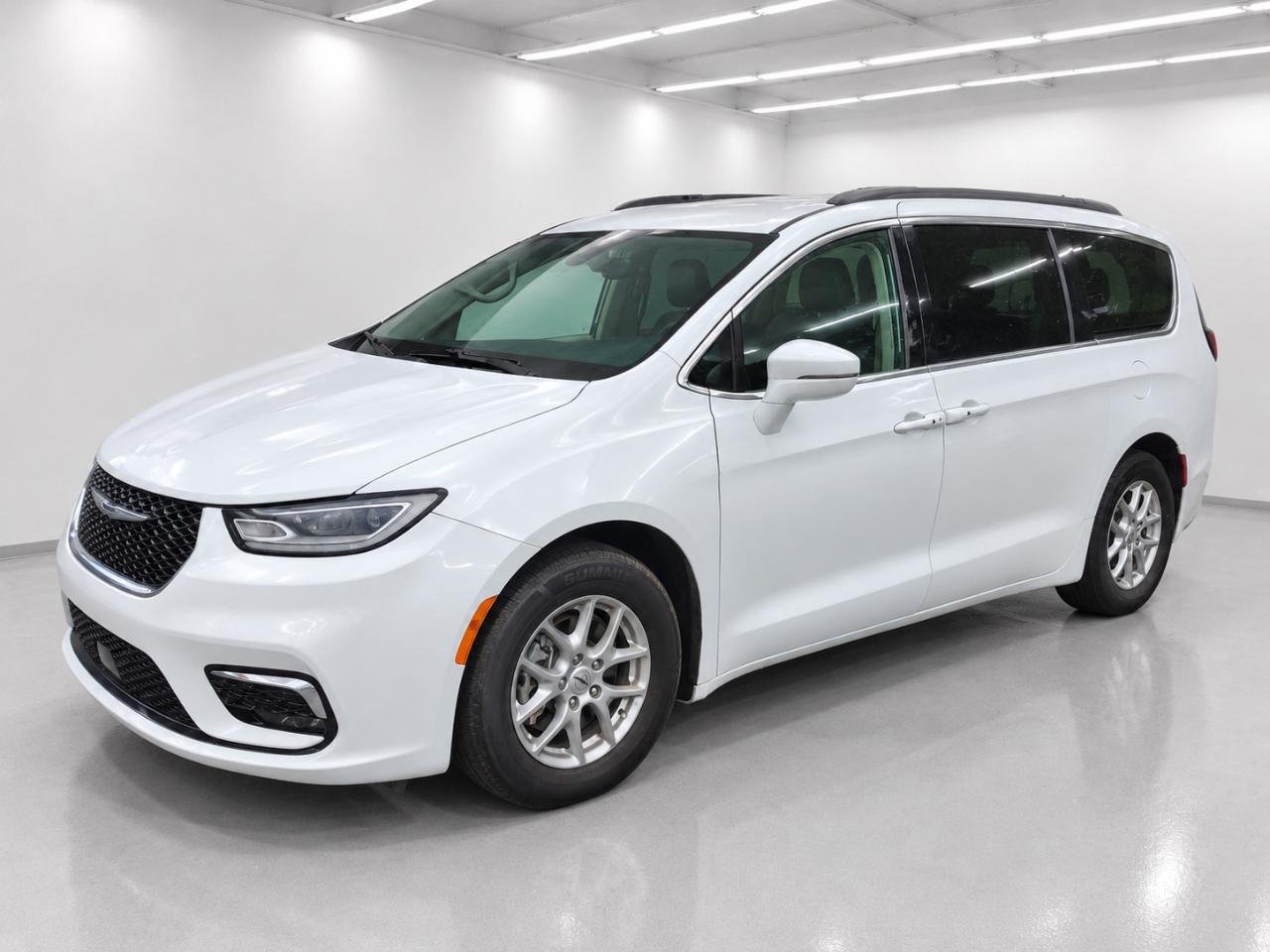2022 Chrysler Pacifica Touring-L