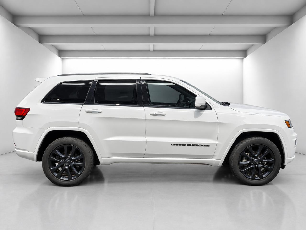 Jeep Grand Cherokee Laredo 2WD 2020